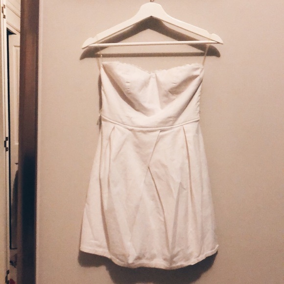 TRIXXI white strapless mini dress - Picture 3 of 3